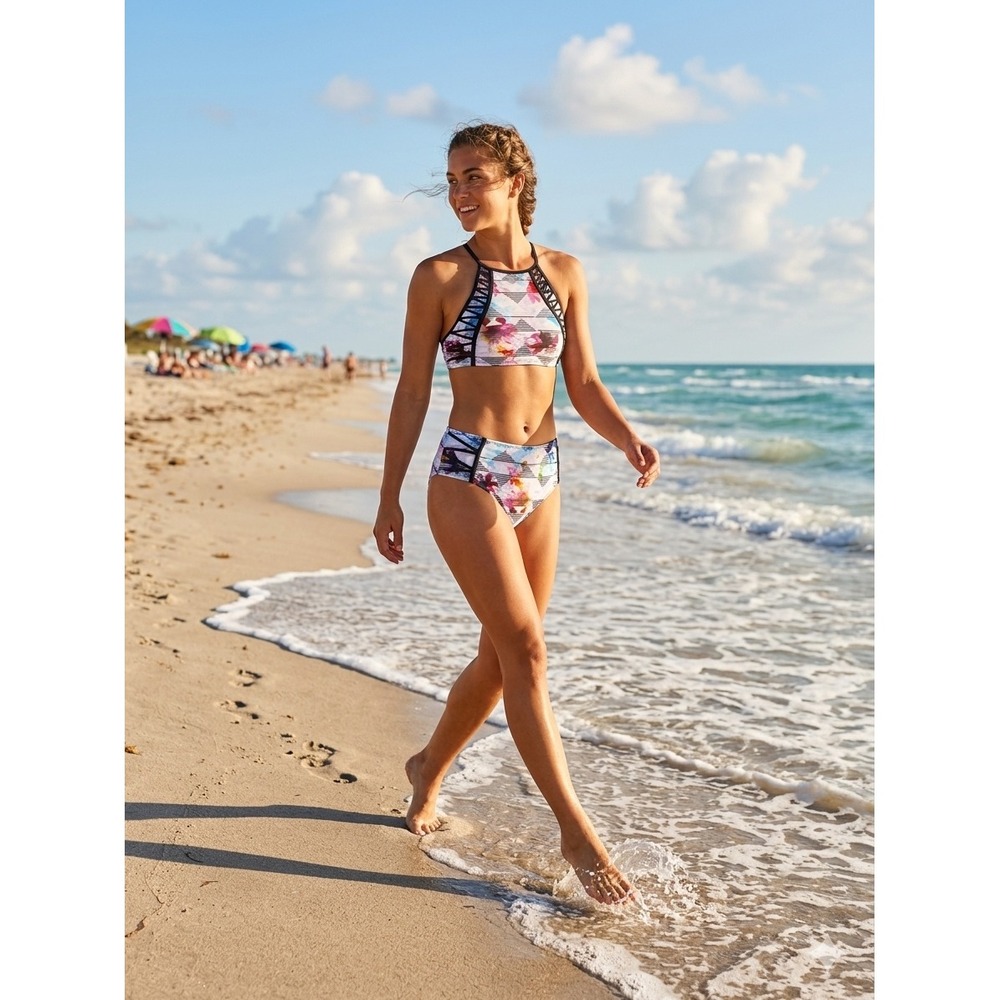 Cupshe Color Splash Strappy Bikini Set – High Neck Cutout Swimsuit Bold Print‎ M